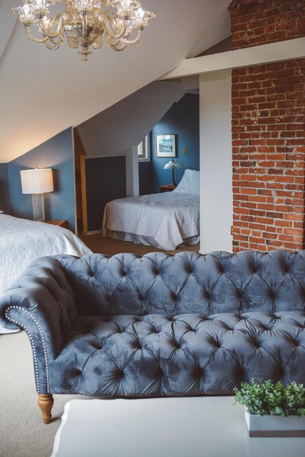 Dashwood Manor Seaside Bed & Breakfast Victoria Eksteriør billede