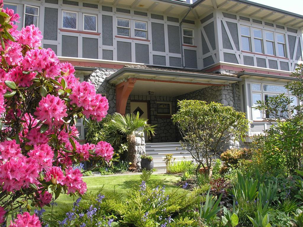 Dashwood Manor Seaside Bed & Breakfast Victoria Eksteriør billede