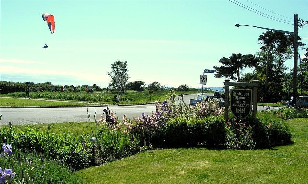 Dashwood Manor Seaside Bed & Breakfast Victoria Eksteriør billede